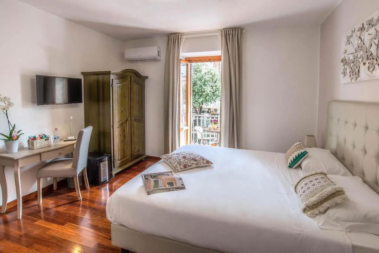 Plaza Rooms Ciampino 0*,